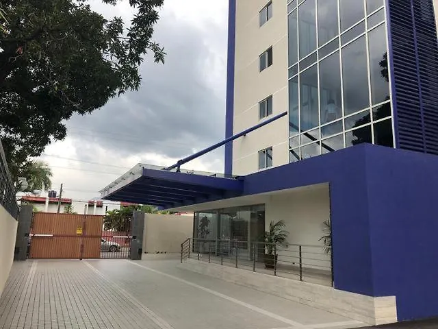 Ultra Luxury Apartment @ 20 South Kingston